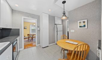 91 Ireland Pl, Amityville, NY 11701