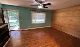 106 SHORE Dr, Big Sandy, TN 38221