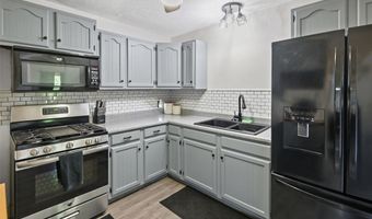 600 Leonard St, Alton, IL 62002