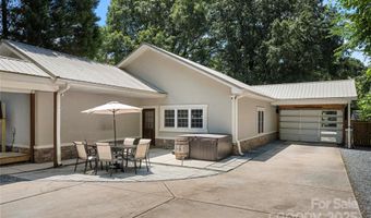 2717 Arnold Dr, Charlotte, NC 28205