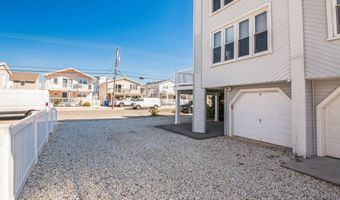 694 21st St, Avalon, NJ 08202