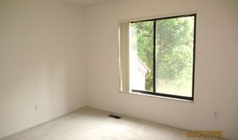 1 Westbury Ct, Ann Arbor, MI 48105