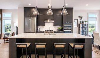 1 Waller Dr, Middletown, NJ 07748