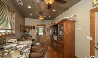 364 E 1600 Rd, Baldwin City, KS 66006
