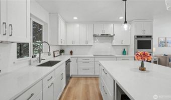 14719 102nd Ave NE, Bothell, WA 98011