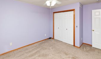 1102 9th Ave SE, Altoona, IA 50009