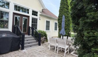355 Woodside Ct, Batesville, IN 47006
