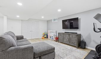 37 Hemlock Dr, Ayer, MA 01432