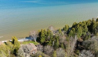150 CLAR LIN Rd, Algoma, WI 54201