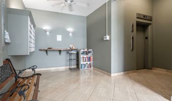 1215 Alexander St 204, Honolulu, HI 96826