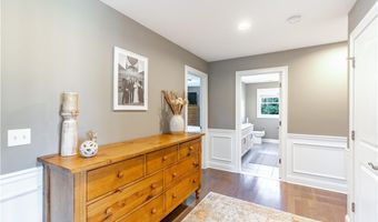 59 Camden Ln, Cranston, RI 02921
