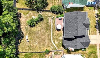 1316 Red Oak Plantation Dr, Ballwin, MO 63021