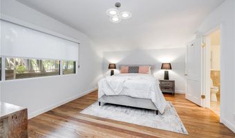 4820 Encino Ter, Encino, CA 91316