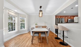 34 MARINA Dr, Bayonne, NJ 07002