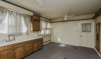 1147 State St, Augusta, KS 67010