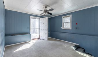 9 Delno Dr, Danbury, CT 06811