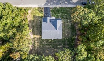 70 Seurat St, Barnegat, NJ 08005