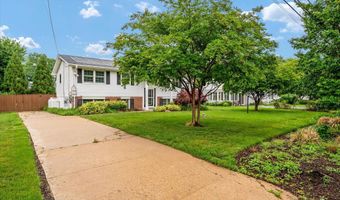 100 CARROLL Dr, Annapolis, MD 21403