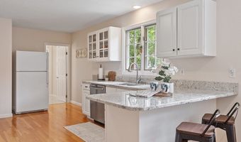 28 Old Harvard Rd, Boxborough, MA 01719