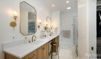 7 Oak Hollow Dr, Asheville, NC 28805