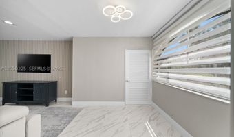 3549 Magellan Cir 418, Aventura, FL 33180
