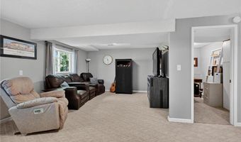 1802 Oak Knoll Dr NE, Alexandria, MN 56308