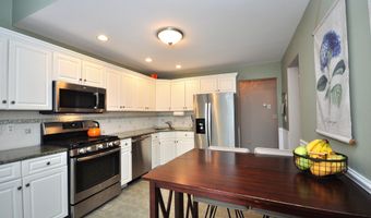 202 Castlewood Dr 202, Bloomfield, CT 06002