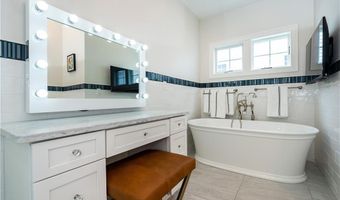 11 Hampton Rd 22, Coventry, RI 02816