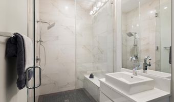 6600 RESERVES HILL Ct, Annandale, VA 22003