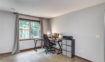312 Brookshire Ct, Altoona, WI 54720