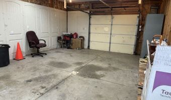3667 ARTHESIA St E, Armstrong, IL 61812