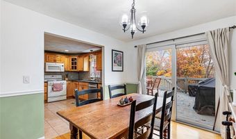 7 Maria St, Lincoln, RI 02865