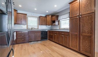 124 Bethesda St NW, Alexandria, MN 56308