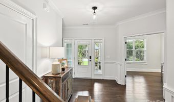 7009 Providence Ln W, Charlotte, NC 28226