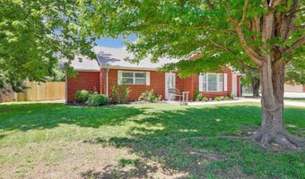 305 Valleyview Ct, Andover, KS 67002