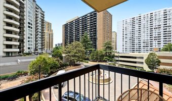 1211 S EADS St S 305, Arlington, VA 22202