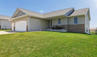 612 Deer Ridge Dr, Atkins, IA 52206
