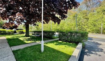 770 Metacom Ave, Bristol, RI 02809