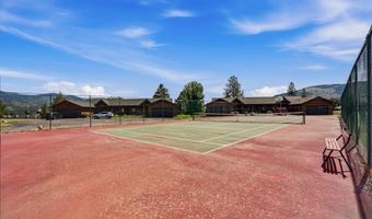 150 Links Dr, Blanchard, ID 83804