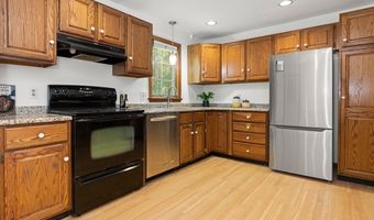 31 Kimball Rd, Amesbury, MA 01913