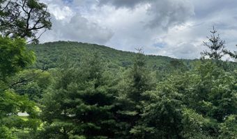 625 Old Turnpike Rd E, Banner Elk, NC 28604