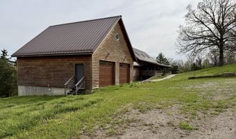 300 Round Up Ln, Bakersfield, MO 65609