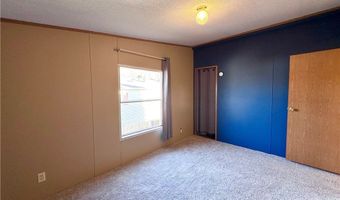 60 Flamingo Ave, Amherst, OH 44001