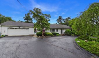 26 Pershing Ave, Acushnet, MA 02743