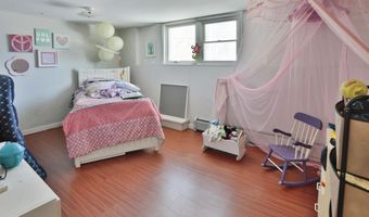 162 Waldo Ave, Belfast, ME 04915