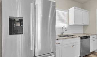 1004 Village Dr, Altus, OK 73521