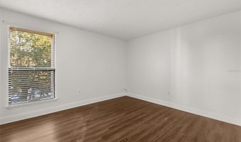 512 ORANGE Dr 32, Altamonte Springs, FL 32701