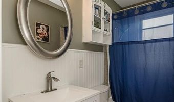 9305 Cloverhurst Dr, Affton, MO 63123