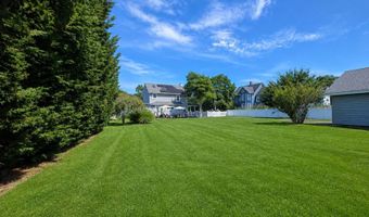 9 Ocean Ave, Amityville, NY 11701