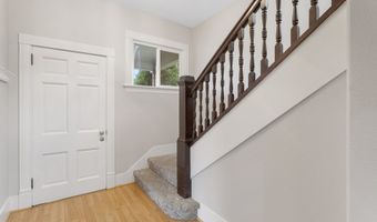 712 MADISON St, Oregon City, OR 97045